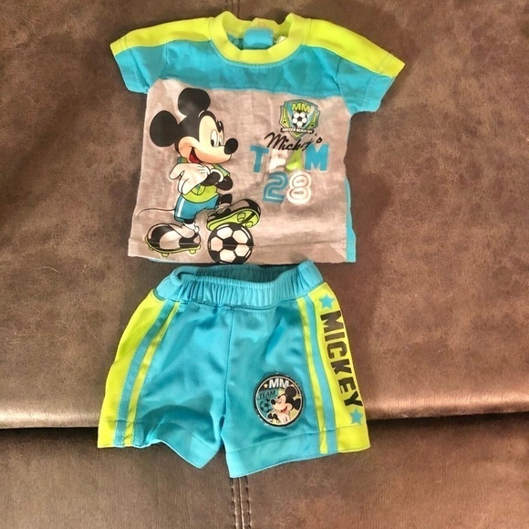 0-3 months Disney Mickey Mouse outfit - Picture 1 of 8